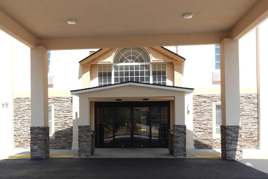 Baymont By Wyndham Lafayette Airport Hotel Exterior foto