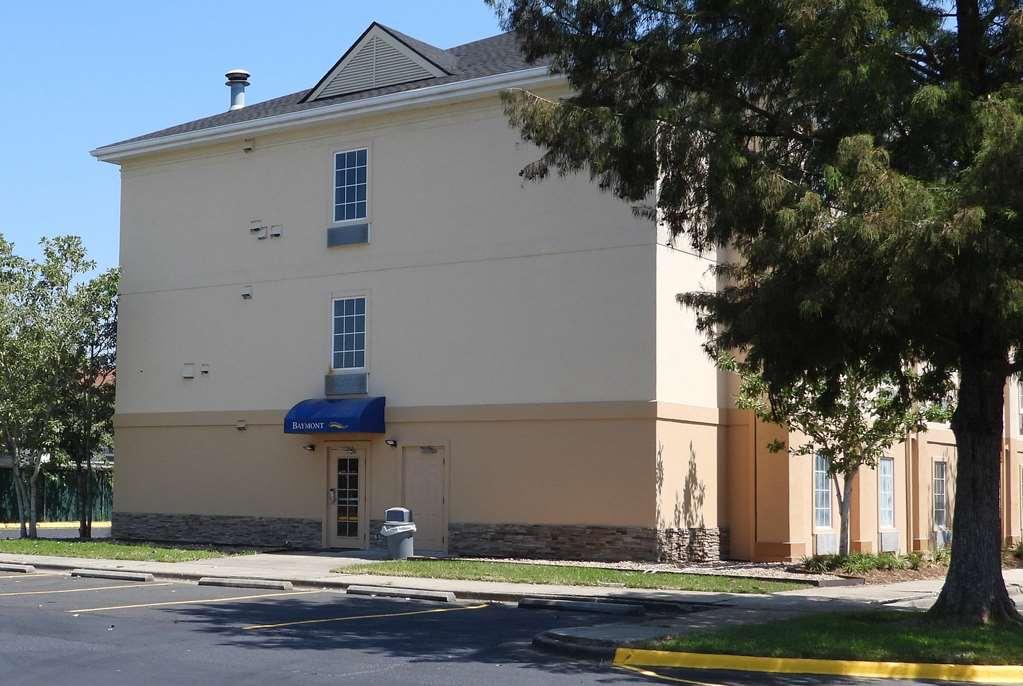 Baymont By Wyndham Lafayette Airport Hotel Exterior foto