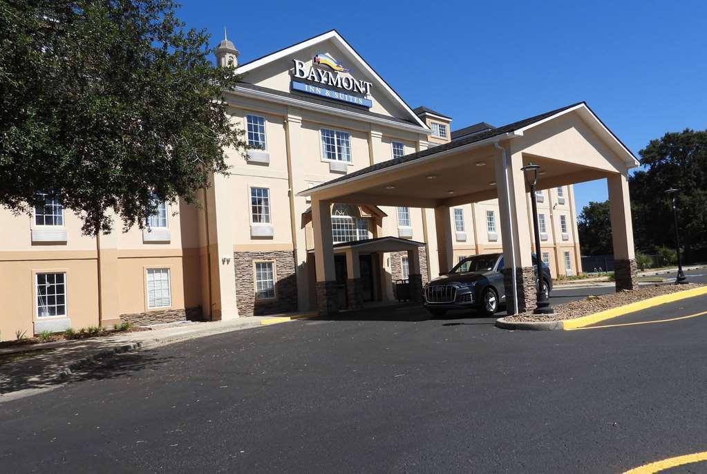 Baymont By Wyndham Lafayette Airport Hotel Exterior foto